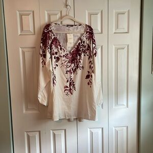 Stunning blouse NWT BloomChic 26